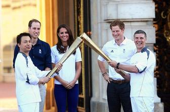 Kate, William in Harry pričakali olimpijski ogenj