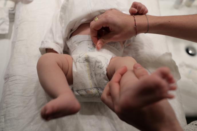 dojenček | Ker otrok nima imena in se uradno imenuje N (neznan) moški, so ga v bolnišnici začeli klicati s pravim imenom. Fotografija je simbolična.  | Foto Reuters