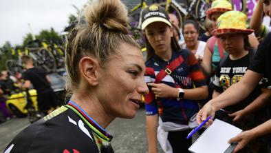 Zapletena zgodovina ženskega Toura