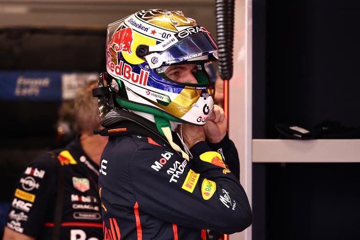 Max Verstappen je čelado snel že po prvem delu kvalifikacij.  | Foto: Reuters