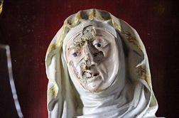 To je moški, ki je razbil 600 let star Marijin kip v stolnici #foto