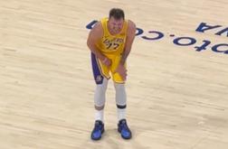 Dončić v bolečinah prestrašil navijače, nato pojasnil
