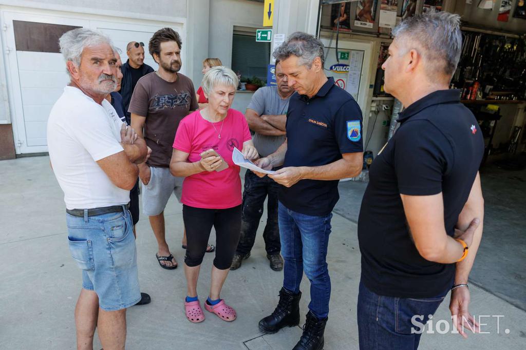 Robert Golob na obisku v Komendi in Mengšu