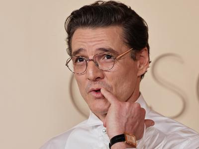 Pedro Pascal presenetil z novo podobo