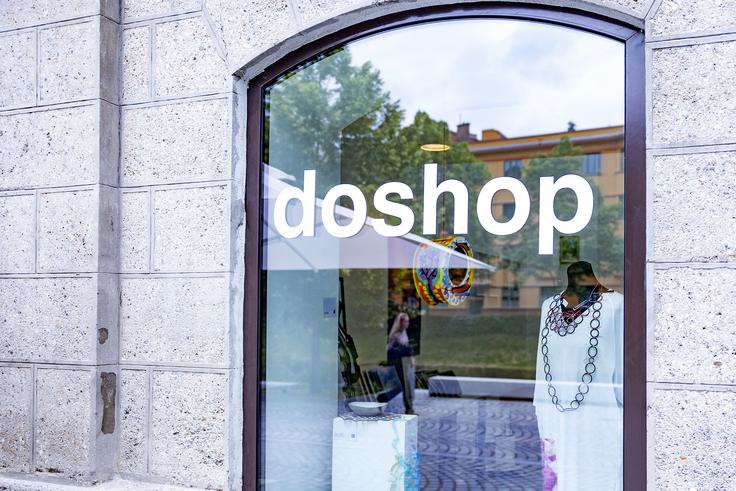 Pop-up trgovina DOSHOP bo v Centru Rog odprta do konca maja. | Foto: Ana Kovač