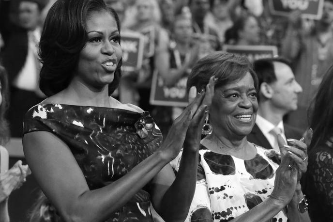 Michelle Obama z mamo Marian Robinson | Michelle Obama z mamo Marian Robinson leta 2012. | Foto Guliverimage