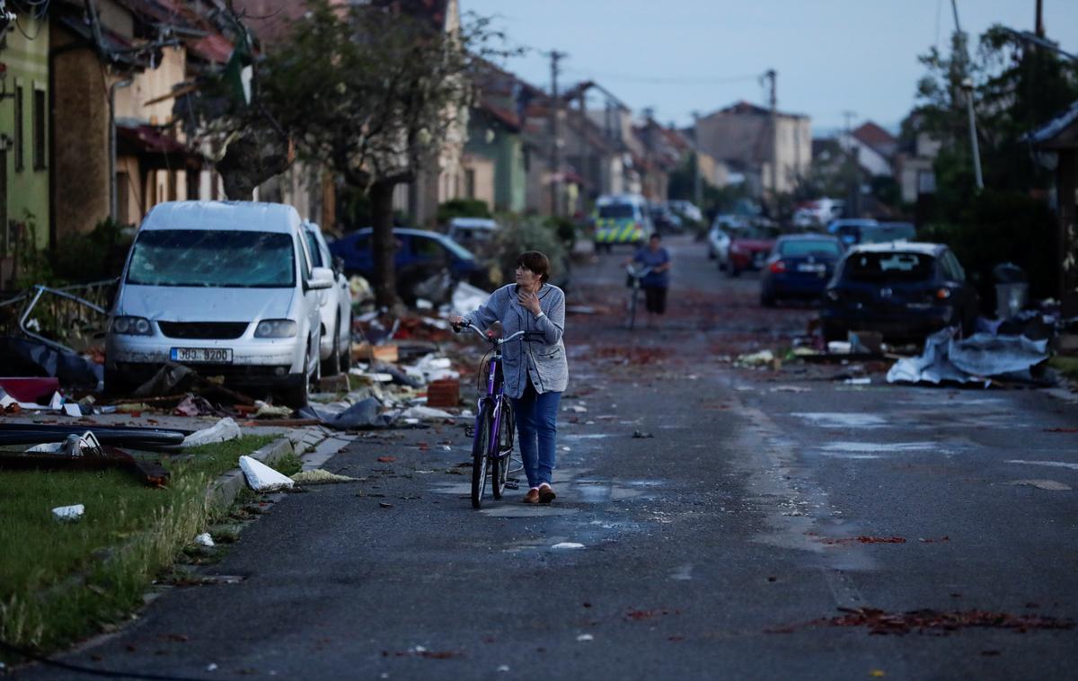 Češka tornado | Tornado na jugu Češke je povzročil ogromno škode. | Foto Reuters