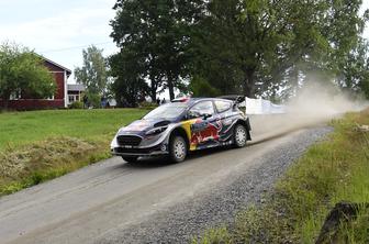 Ogier razbil vzmetenje na avtu in odstopil