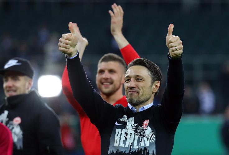 Hrvat je ob koncu pretekle sezone z Eintrachtom osvojil nemški pokal. | Foto: Reuters
