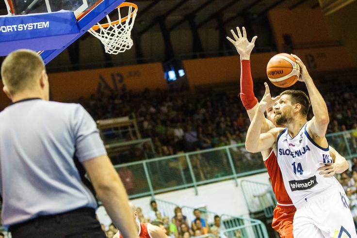 Gašper Vidmar je bil s 13 točkami drugi strelec Slovenije. | Foto: Grega Valančič/Sportida