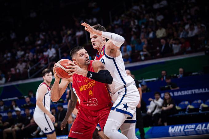 Nikola Vučević je vknjižil dvojni dvojček, bil s Črno goro več kot dostojen nasprotnik Američanom, ki pa so na koncu tehtnico uspešno prevesili v svojo korist. | Foto: FIBA