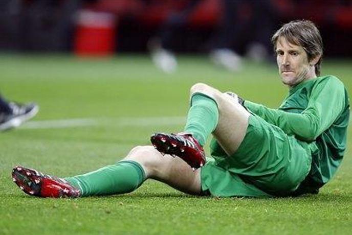 Van der Sar spet v dresu oranj