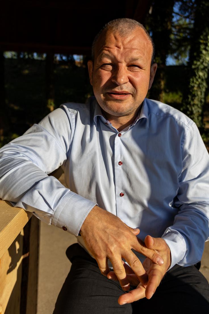 Z nekaj zbadljivi vprašanji smo ga skušali spraviti v smeh, pa nismo bili najbolj uspešni. | Foto: Matej Podgoršek