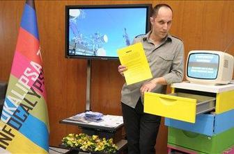 V DZ umetniški manifest za pravično delitev javnih frekvenc