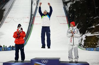 Olimpijski prvak Domen Prevc se je na poseben način poklonil bratu Cenetu