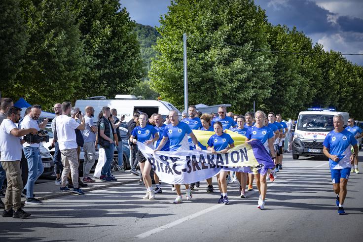 Maratonci so pritekli iz Bihaća. | Foto: Ana Kovač