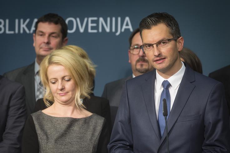 Četrtina glasov v prvem krogu je sijajen rezultat za nekoga, ki je prišel iz "nič". Marjana Šarca so številni prehitro odpisali kot "komika, obsojenega na propad", po soočenjih s Pahorjem. | Foto: Bojan Puhek