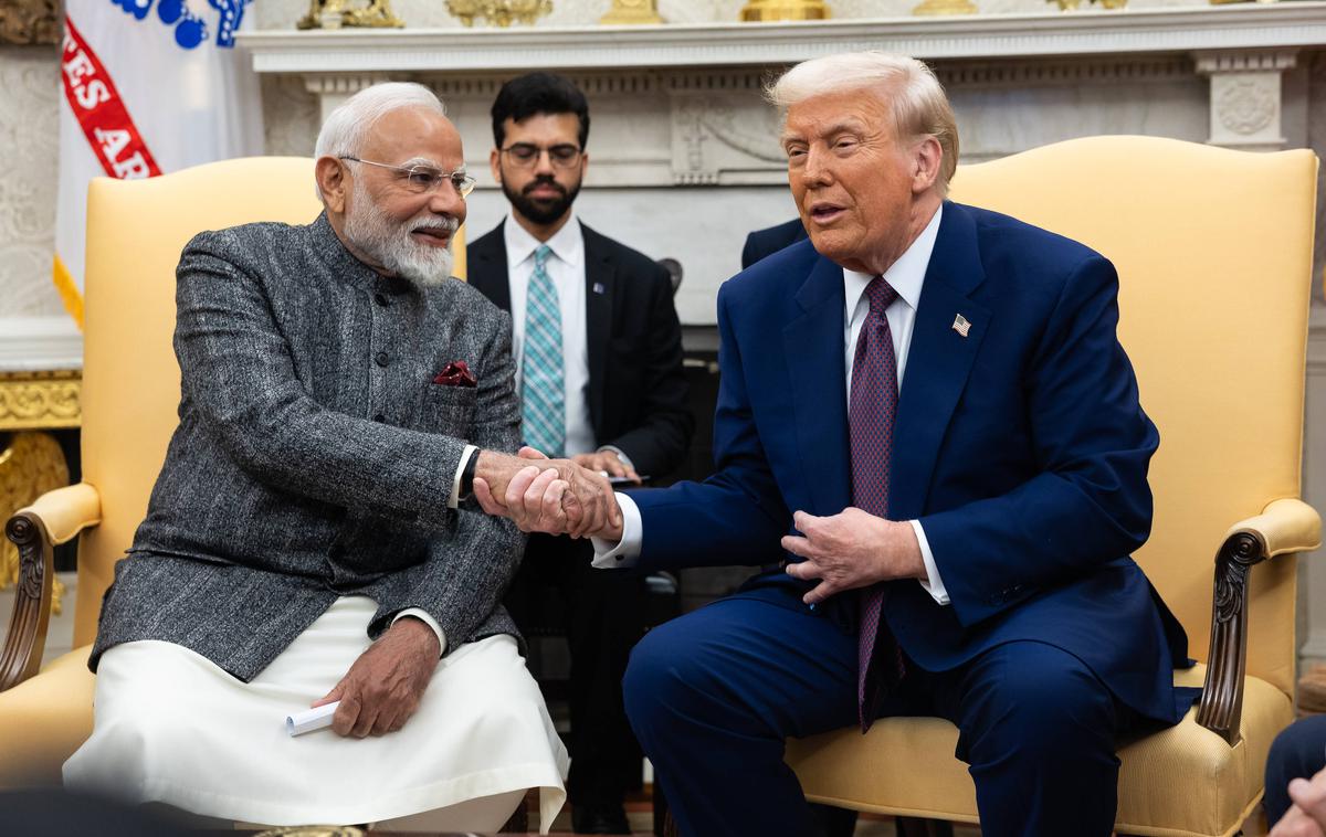 Narendra Modi Donald Trump | Narendra Modi in Donald Trump sta se kmalu po Trumpovi izvolitvi sestala v Beli hiši. Zdaj so se odnosi ohladili, ker je Trump uvedel dodatne carine za Indijo. | Foto Guliverimage