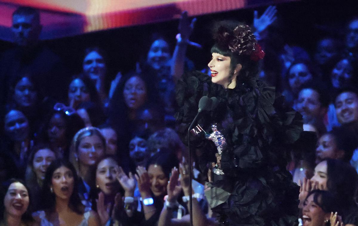 Podelitev nagrad VMA | Lady Gaga je s podelitve odnesla več nagrad. | Foto Reuters