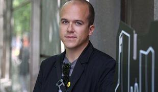 Oglejte si oddajo VIP-mikrofon z Nejcem Gazvodo
