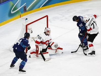 Težave za favorite: po Kanadi se je v podaljšku rešila še Finska