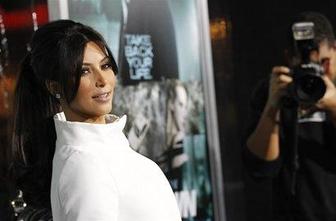 Kim Kardashian pripravlja poročni parfum