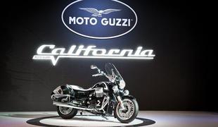 Moto guzzi california vrača udarec