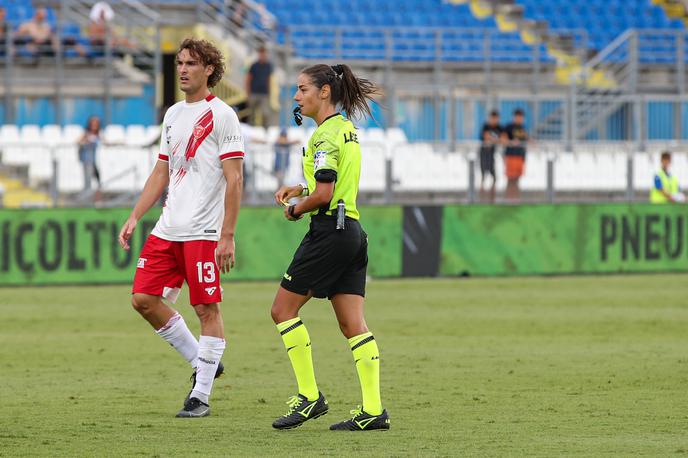 Maria Sole Ferrieri Caputi | Maria Sole Ferrieri Caputi bo konec tedna kot prva ženska delila pravico v serie A. | Foto Guliverimage