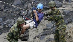 Na Tajvanu po tajfunu še vedno ujetih okoli 15.000 ljudi