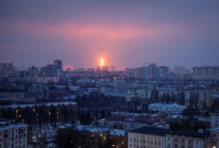 V Kijevu je ruska raketa nedavno zadela tudi stavbo v neposredni bližini otroške bolnišnice.  | Foto: Reuters