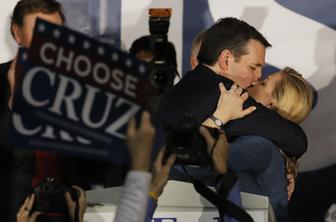 Cruz premagal Trumpa, pri demokratih odločal met kovanca
