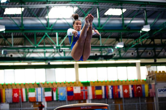 Debitanstka Meta Kunaver bo tekmovala tako v mnogoboju kot tudi na preskoku. | Foto: Luka Vovk/Sportida