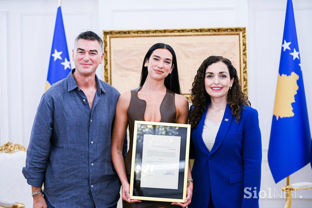 Dua Lipa, državljanstvo, Kosovo