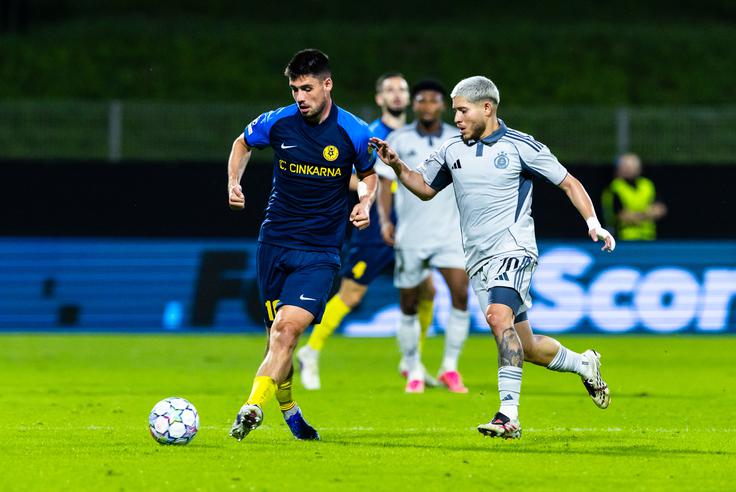 Za nepopisno veselje gostov je z zadetkom v 100. minuti poskrbel Cristian Martinez. | Foto: Nik Moder