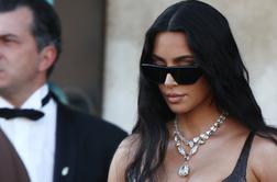 Kim Kardashian po ropu v Parizu prejela odškodnino: en evro