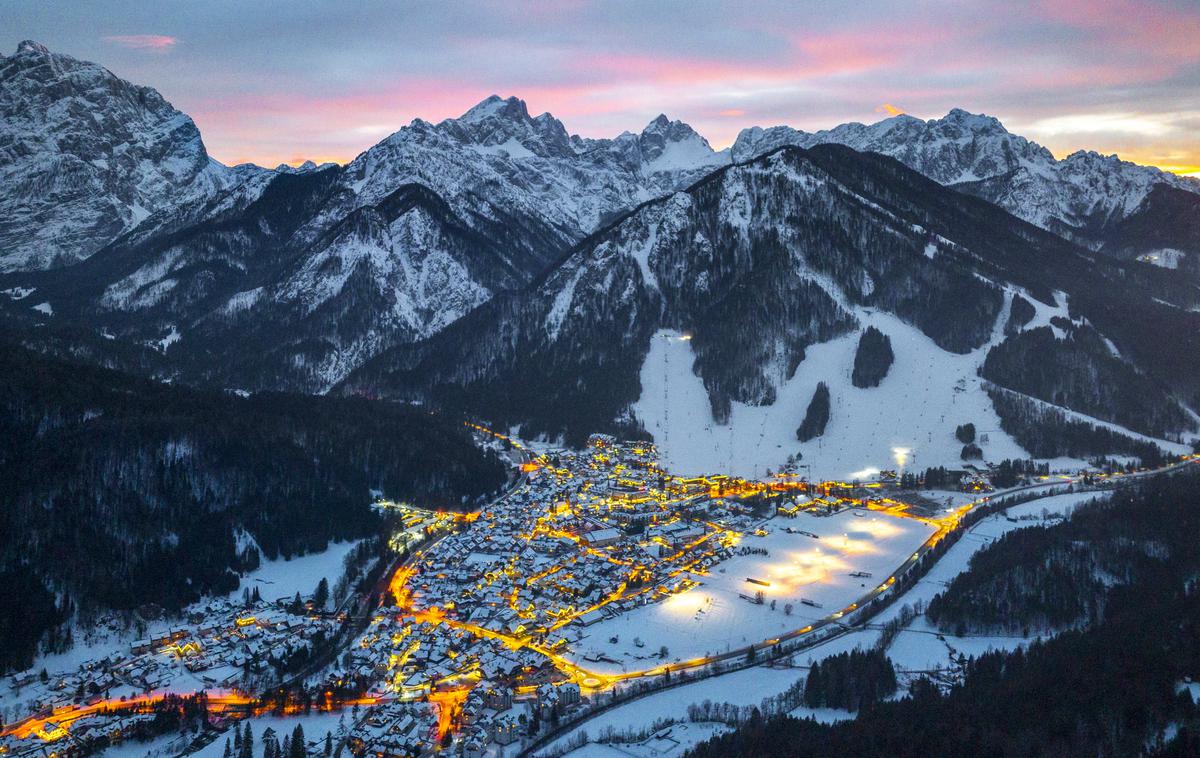 Kranjska Gora pozimi | Zasnežena Kranjska Gora velja za eno najlepših lokacij za obisk v božičnem času. | Foto Shutterstock