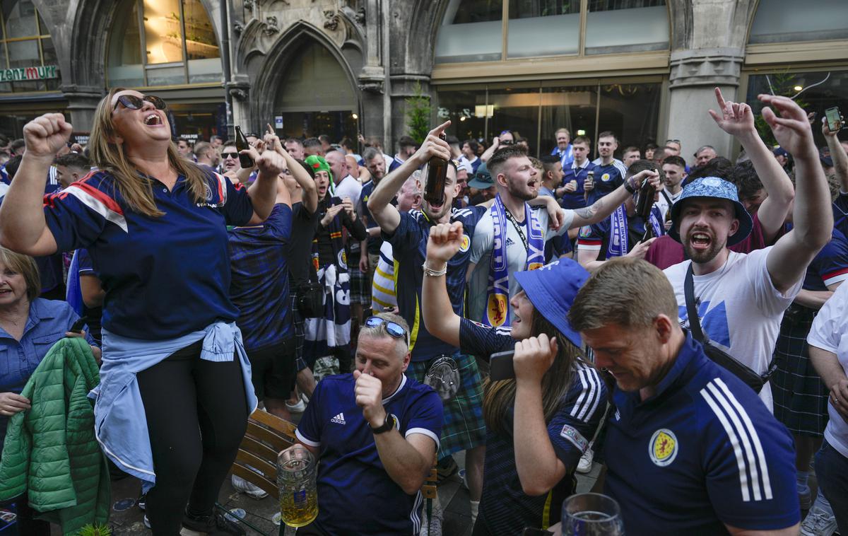 Euro2024, škotska nogometna reprezentanca | Škotski navijači so poudarjali, da če že ne bodo slavili, naj vsaj Anglija ne osvoji naslova. | Foto Guliverimage