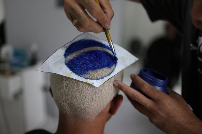 brazilski frizer zastave | Foto: Reuters