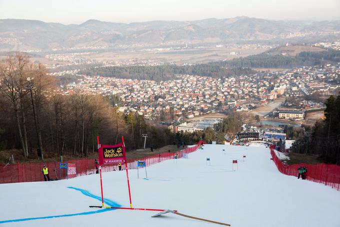 Mariborčanom se bo v novi zimi mudilo s pripravo snega za smučanje v dolino tudi zaradi Zlate lisice. Ta bo na sporedu že 7. in 8. januarja 2017. | Foto: 