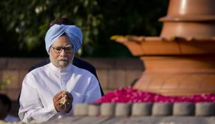 Umrl nekdanji indijski premier Manmohan Singh