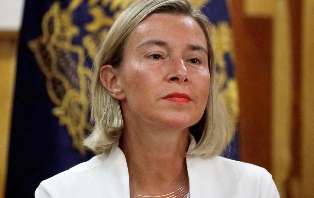 Federica Mogherini | Preiskava se osredotoča na domnevno goljufijo, povezano s projektom diplomatske akademije EU – devetmesečnim programom usposabljanja za mlajše diplomate iz članic EU, ki ga je Evropska služba za zunanje delovanje (EEAS) v obdobju 2021–2022 po razpisu dodelila univerzi College of Europe.  | Foto Reuters