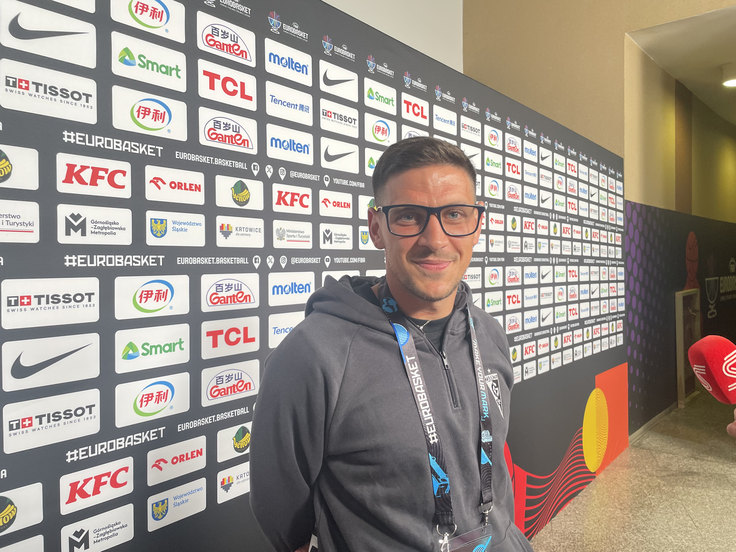 Erik Janža je v torek zvečer obiskal trening košarkarske reprezentance. | Foto: Sportal