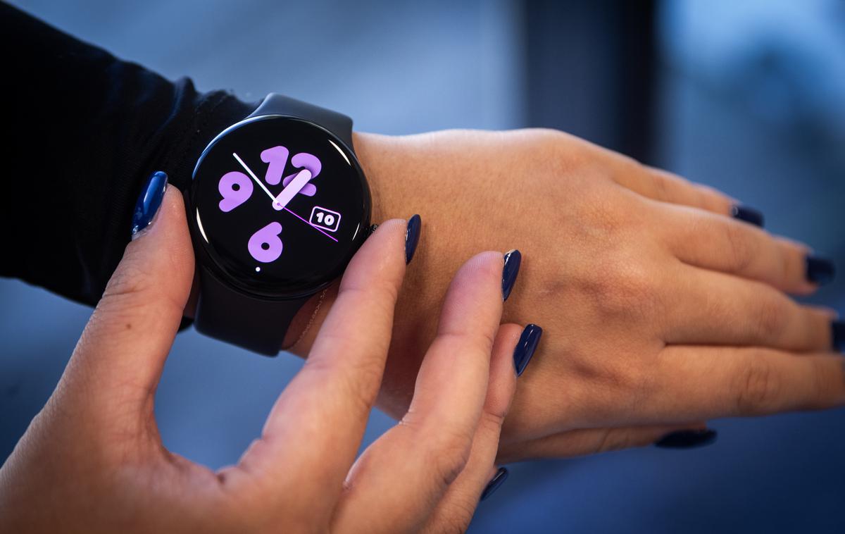 Google Pixel Watch 3 | Pametna ura Google Pixel Watch 3 v večji, to je 45-milimetrski izvedbi. | Foto Gaja Hanuna