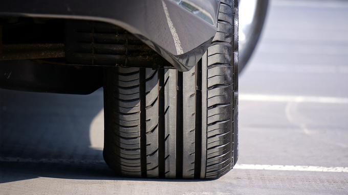 Zimska pnevmatika ima drugačen profil kot letna. | Foto: 