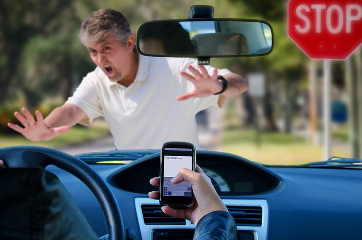 mobitel, vožnja, telefon | Foto: 
