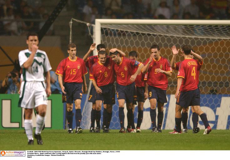 Španci so v napetem srečanju s Slovenijo dosegli zadetek za 3:1 v zadnjih minutah. | Foto: Reuters