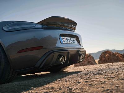 Preobrat pri Porscheju? Najcenejša modela ostajata z bencinom.