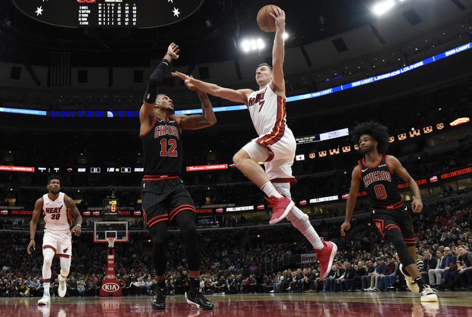 Goran Dragić z Miami Heat slavi novo zmago. Vročica je na drugem mestu vzhodne konference. | Foto: Reuters