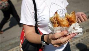 Kaj dobiš, ko se srečata burek in kebab?