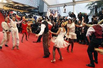 Cannes 2013: peneče vino in ples v dežju